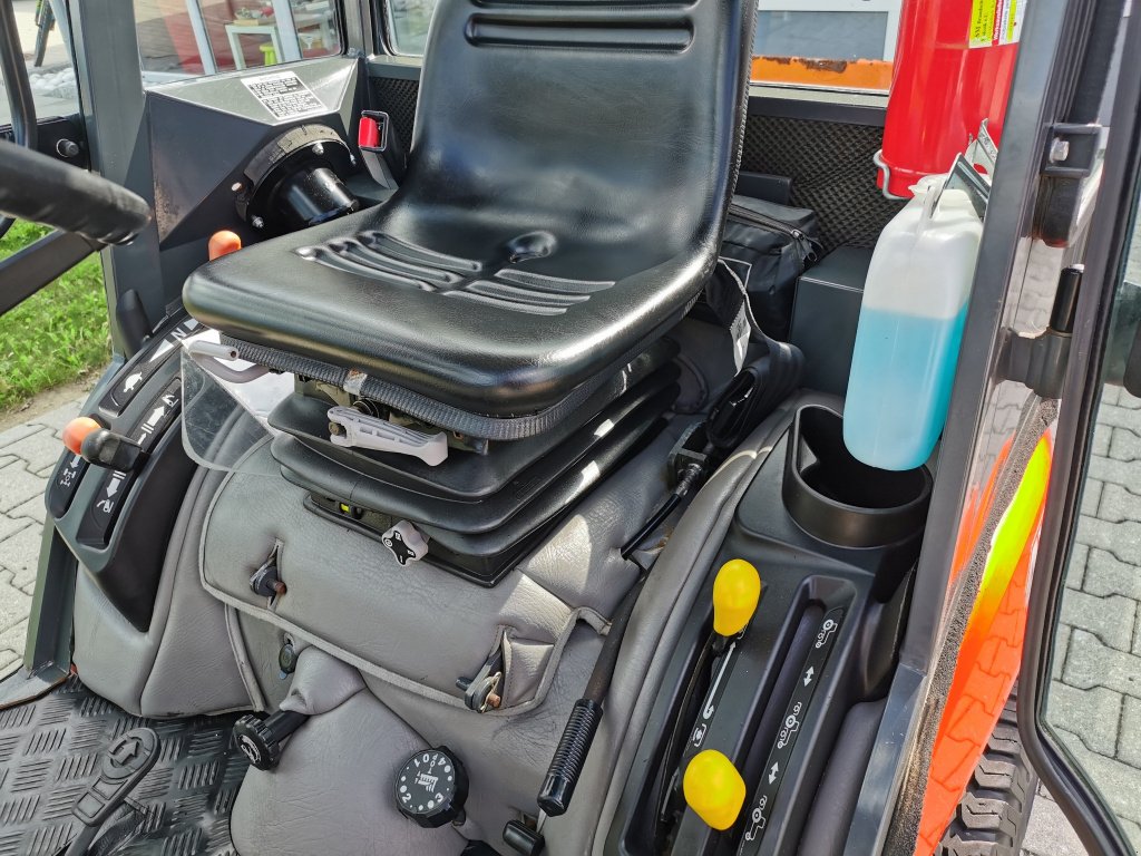Kommunaltraktor des Typs Kubota BX 2350 Allrad Hydrostat alle inkl.Schneeschild 1.40m und Streugerät, Gebrauchtmaschine in Pfarrkirchen im Mühlkreis (Bild 17)