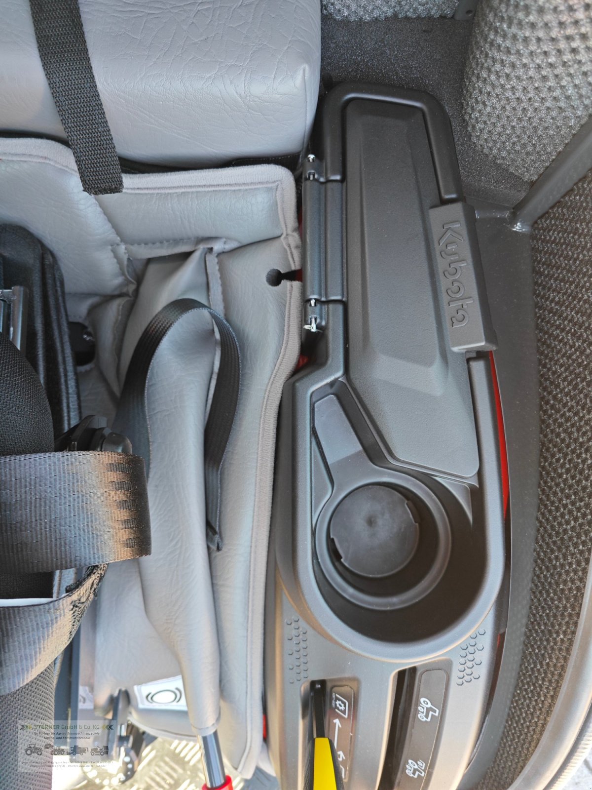 Kommunaltraktor typu Kubota BX 261 CAB, Neumaschine v Eging am See (Obrázek 19)