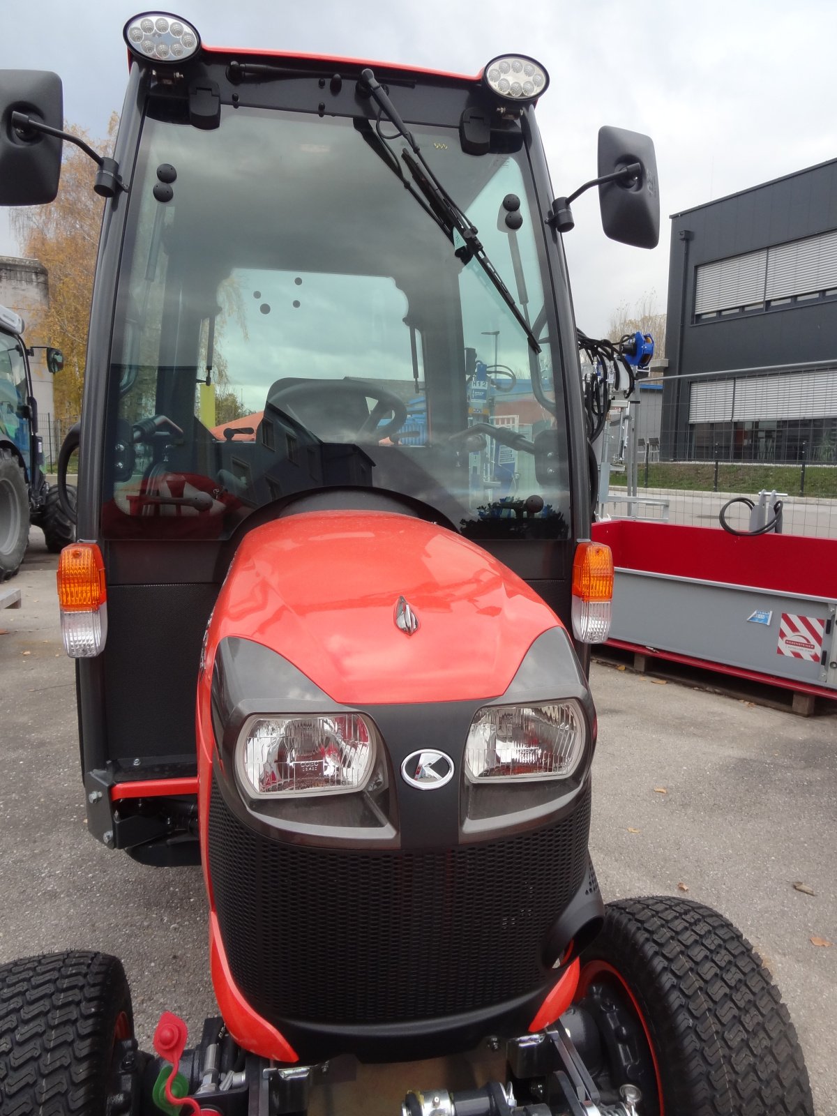 Kommunaltraktor des Typs Kubota BX 261 CAB, Neumaschine in St.Andrä-Wördern (Bild 5)
