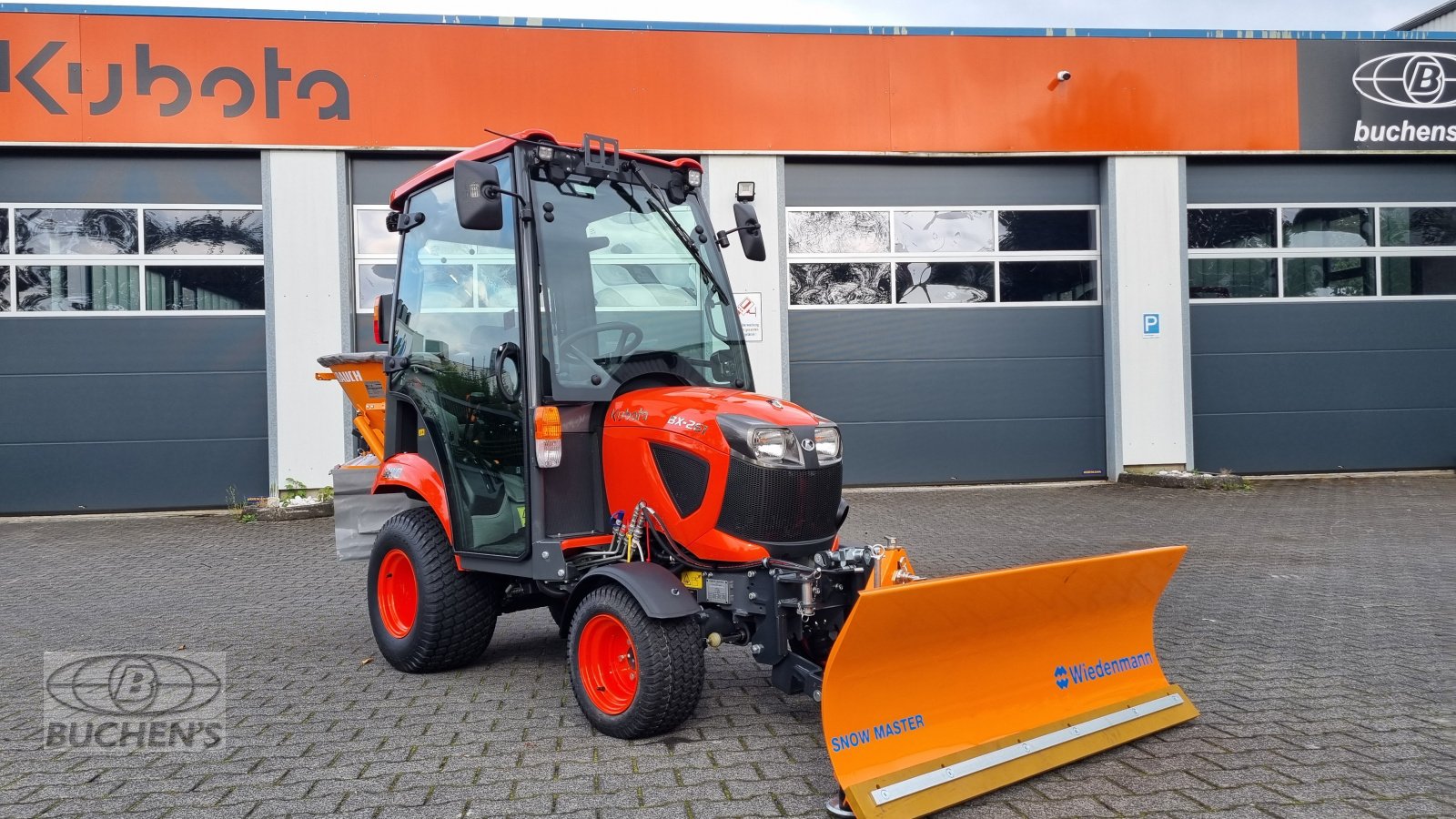 Kommunaltraktor des Typs Kubota BX 261 Winterdienst, Neumaschine in Olpe (Bild 5)