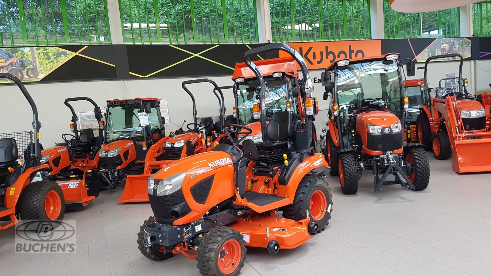 Kommunaltraktor des Typs Kubota BX231 ab 0,99%, Neumaschine in Olpe (Bild 3)