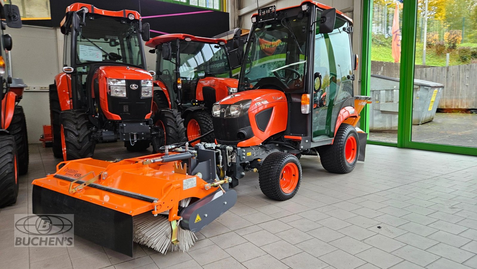 Kommunaltraktor des Typs Kubota BX231 Winterdienst, Neumaschine in Olpe (Bild 1)