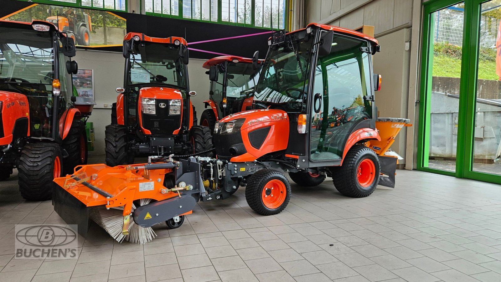 Kommunaltraktor des Typs Kubota BX231 Winterdienst, Neumaschine in Olpe (Bild 3)