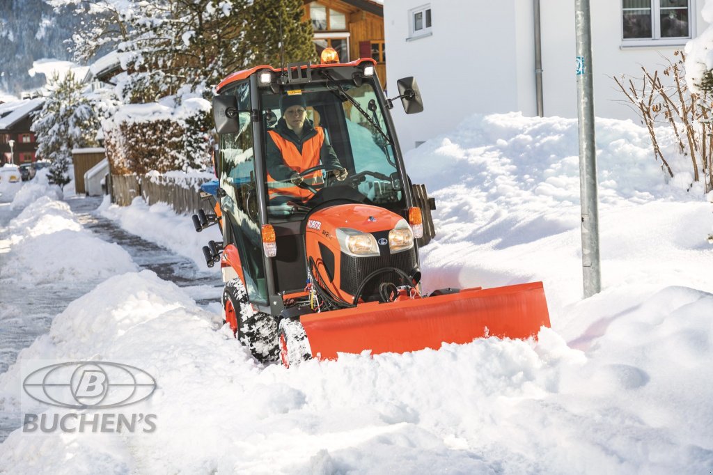 Kommunaltraktor des Typs Kubota BX261 Winterdienstpaket ab 0,99%, Neumaschine in Olpe (Bild 1)