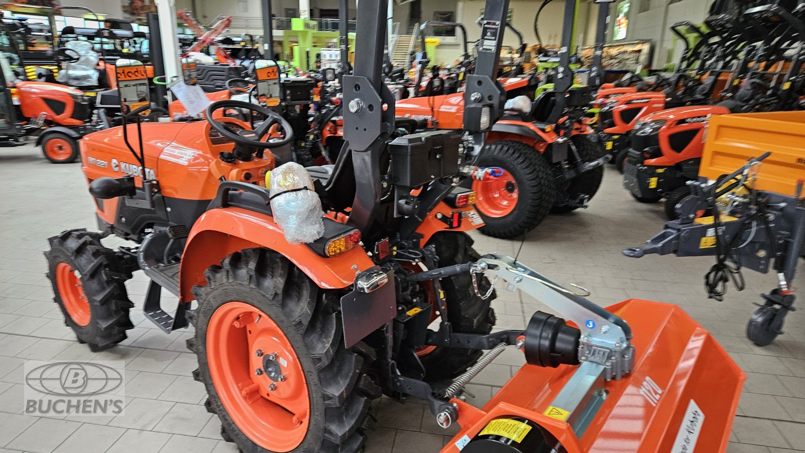 Kommunaltraktor typu Kubota EK1-221, Neumaschine v Olpe (Obrázek 19)