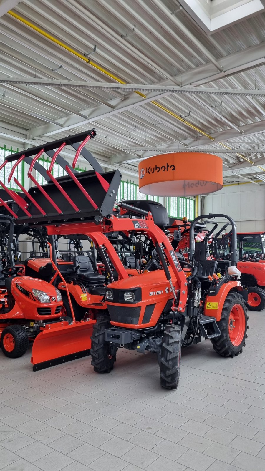 Kommunaltraktor типа Kubota EK1-261 Frontlader, Neumaschine в Olpe (Фотография 13)