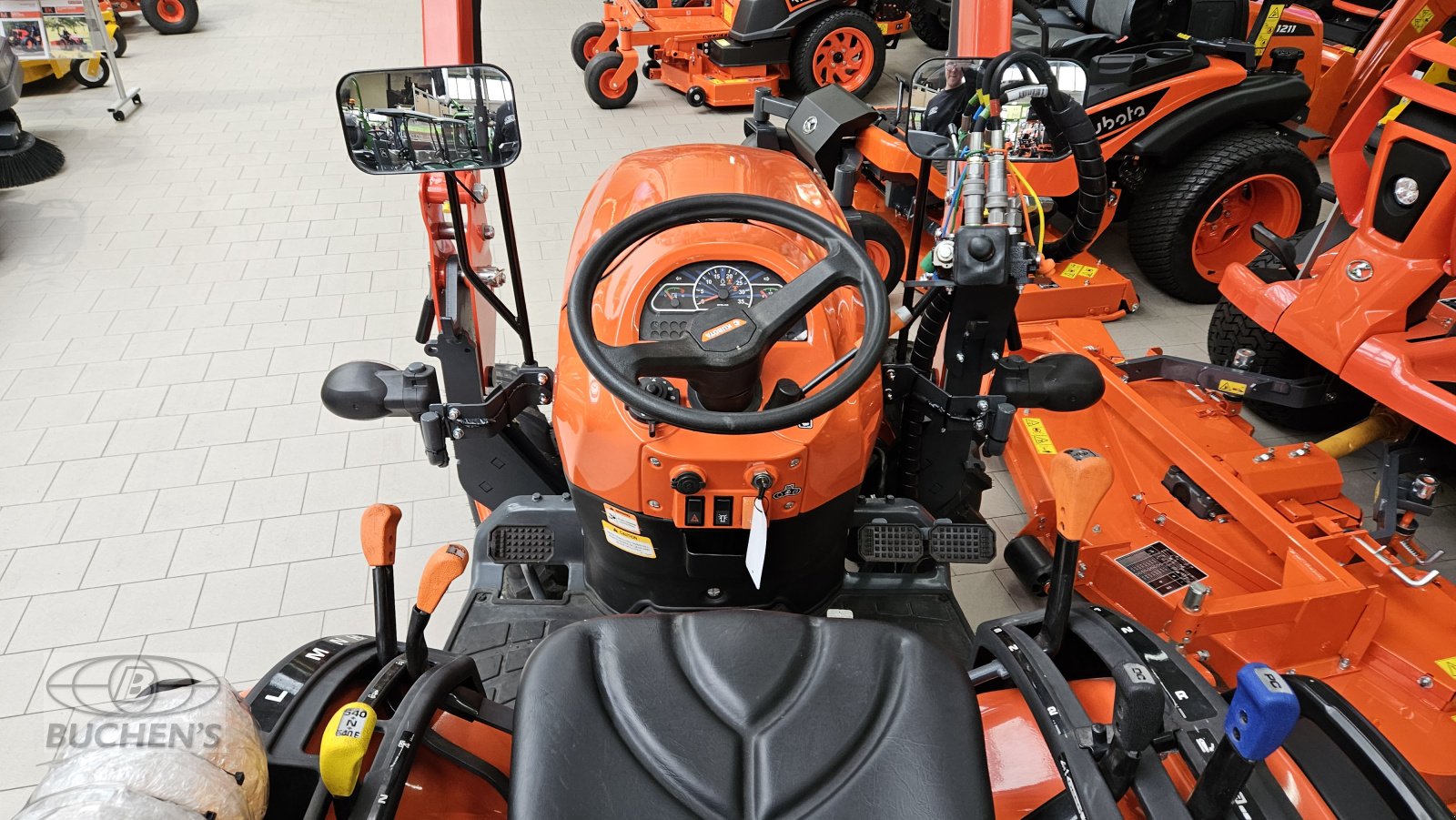 Kommunaltraktor des Typs Kubota EK1-261, Neumaschine in Olpe (Bild 14)