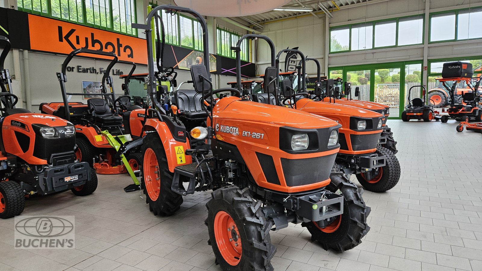 Kommunaltraktor typu Kubota EK1-261, Neumaschine v Olpe (Obrázek 9)