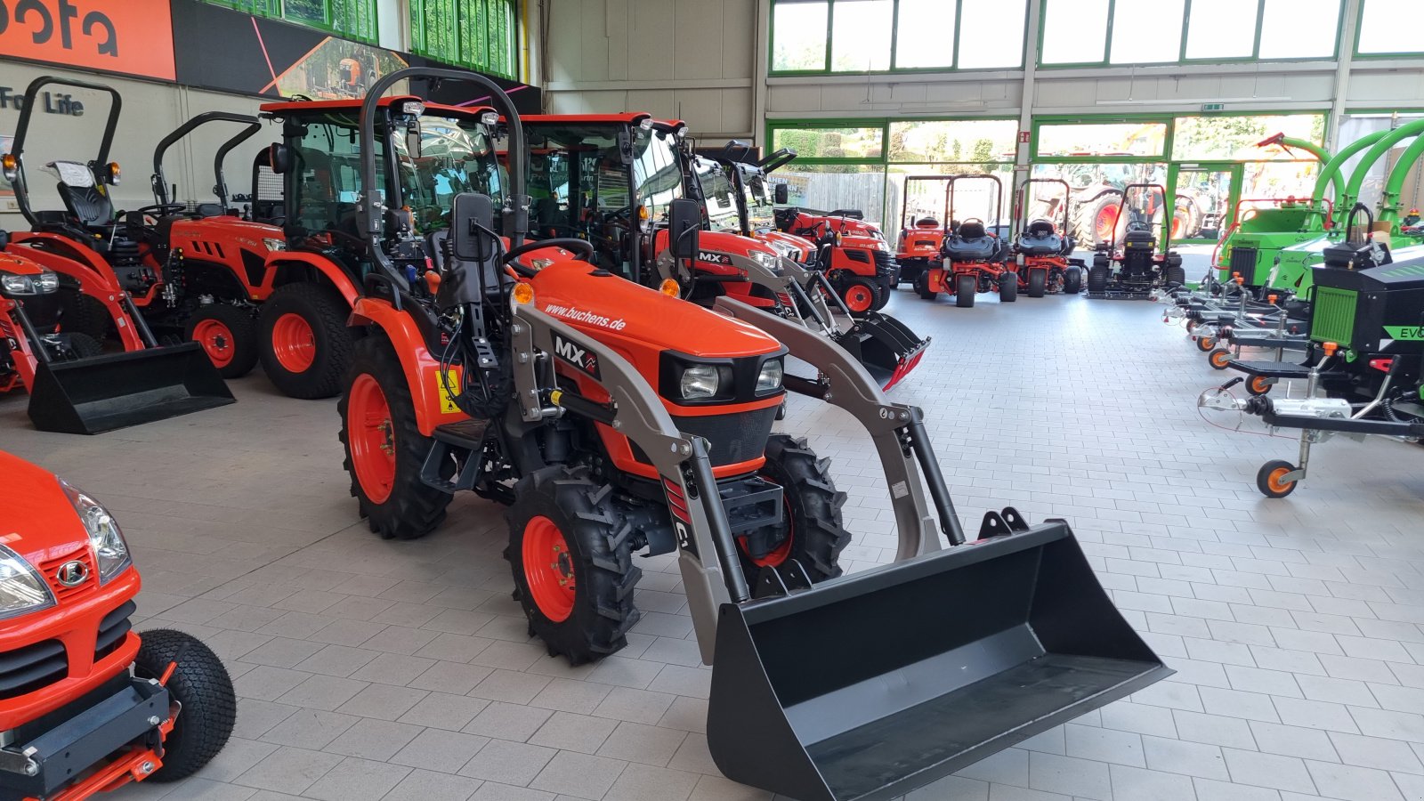 Kommunaltraktor des Typs Kubota EK1-261, Neumaschine in Olpe (Bild 11)