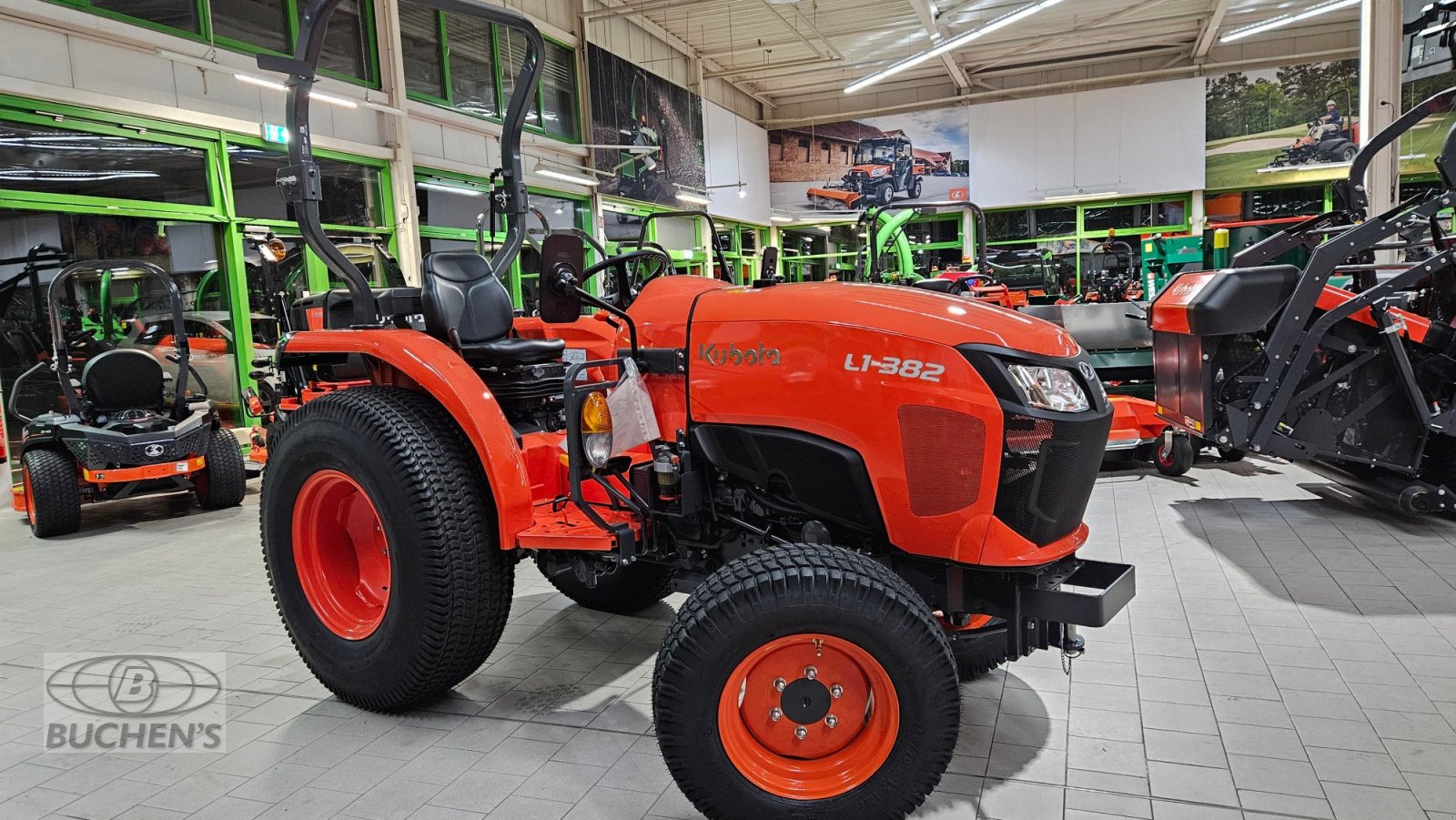 Kommunaltraktor типа Kubota L1-382 D, Neumaschine в Olpe (Фотография 12)