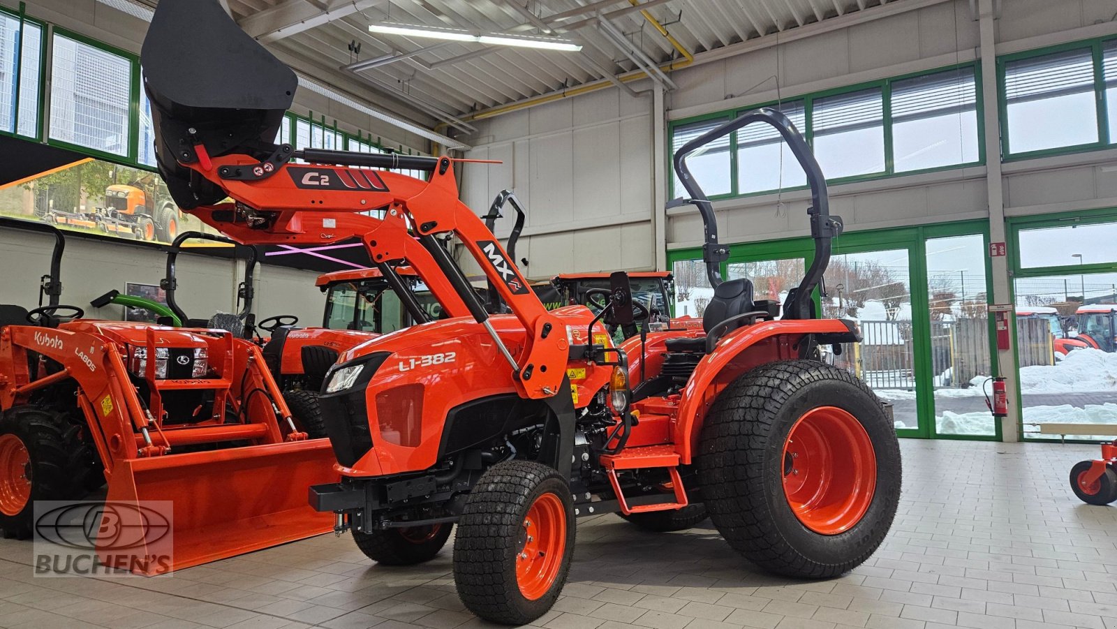 Kommunaltraktor of the type Kubota L1-382 D, Neumaschine in Olpe (Picture 1)