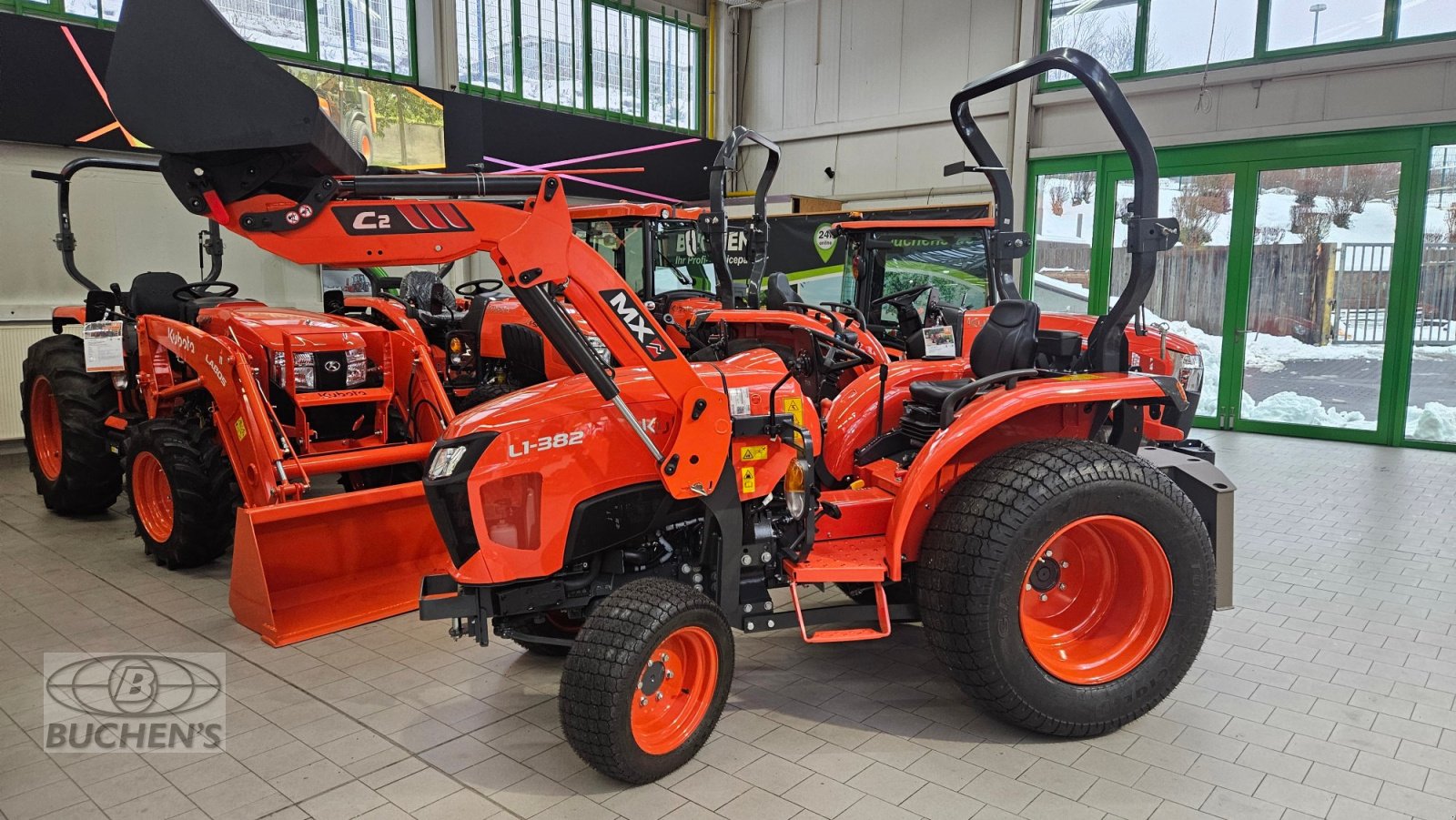Kommunaltraktor of the type Kubota L1-382 D, Neumaschine in Olpe (Picture 2)