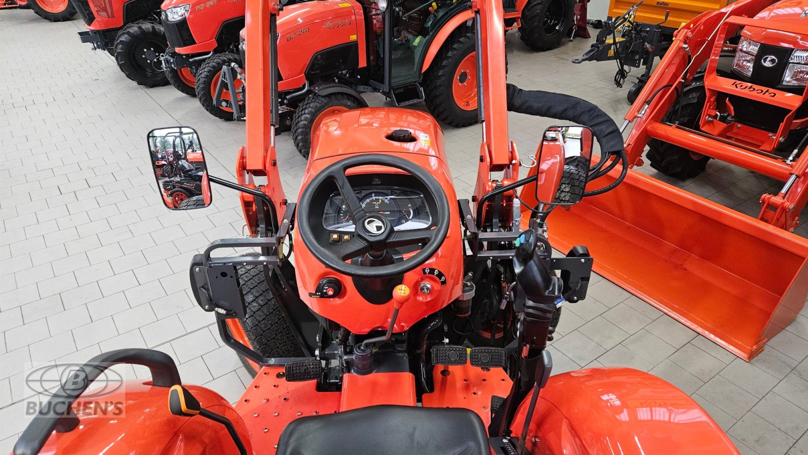 Kommunaltraktor of the type Kubota L1-382 D, Neumaschine in Olpe (Picture 7)