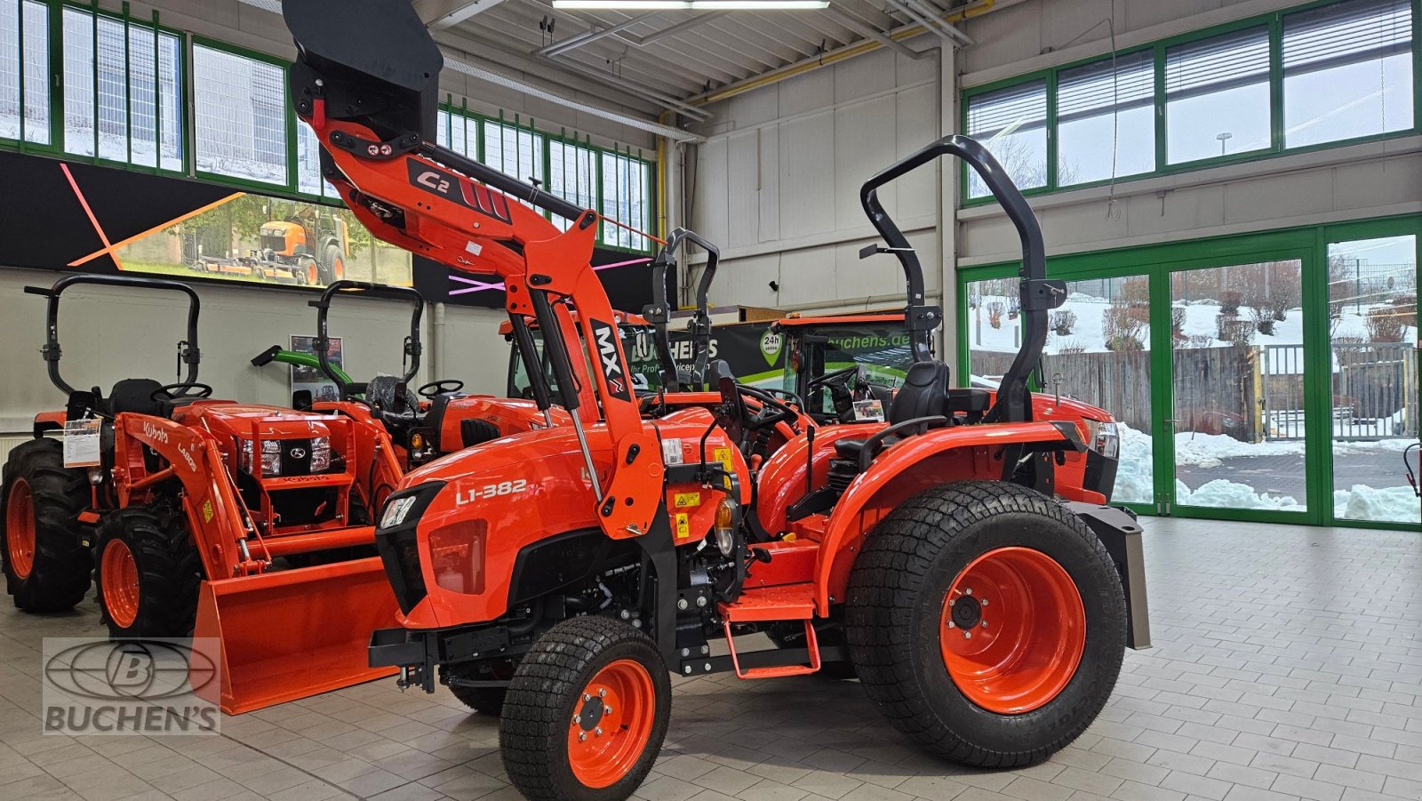 Kommunaltraktor of the type Kubota L1-382 D, Neumaschine in Olpe (Picture 9)