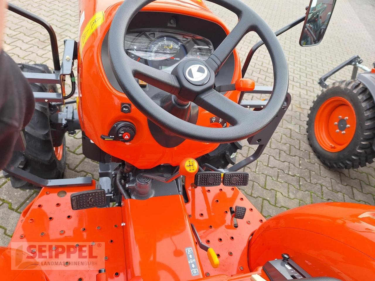 Kommunaltraktor от тип Kubota L1 382 DW EC, Neumaschine в Groß-Umstadt (Снимка 5)
