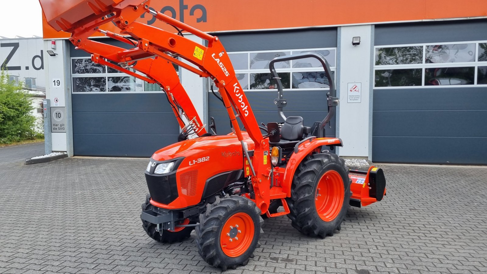 Kommunaltraktor типа Kubota L1-382 HST Vorführmaschine, Neumaschine в Olpe (Фотография 8)