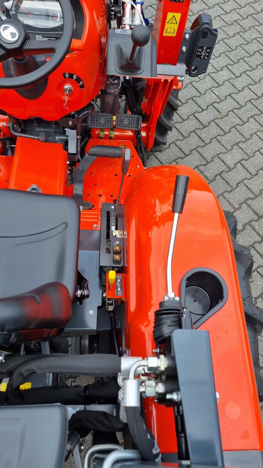 Kommunaltraktor a típus Kubota L1-382 HST Vorführmaschine, Neumaschine ekkor: Olpe (Kép 13)