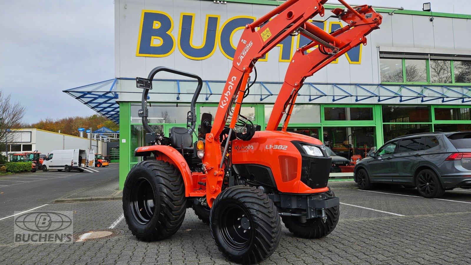 Kommunaltraktor des Typs Kubota L1-382 HST, Gebrauchtmaschine in Olpe (Bild 2)