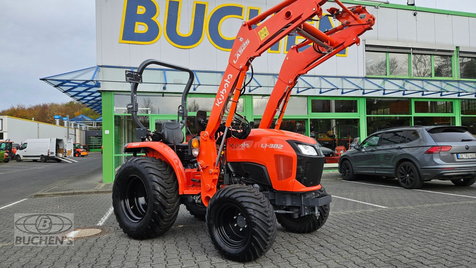 Kommunaltraktor des Typs Kubota L1-382 HST, Gebrauchtmaschine in Olpe (Bild 3)