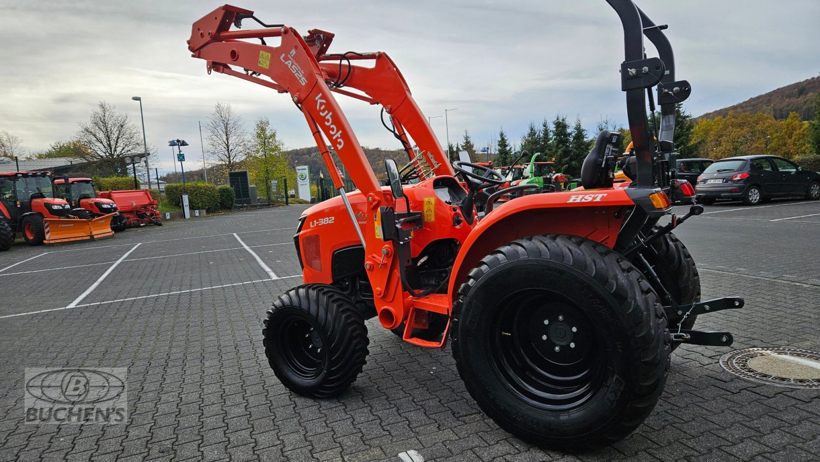 Kommunaltraktor des Typs Kubota L1-382 HST, Gebrauchtmaschine in Olpe (Bild 12)