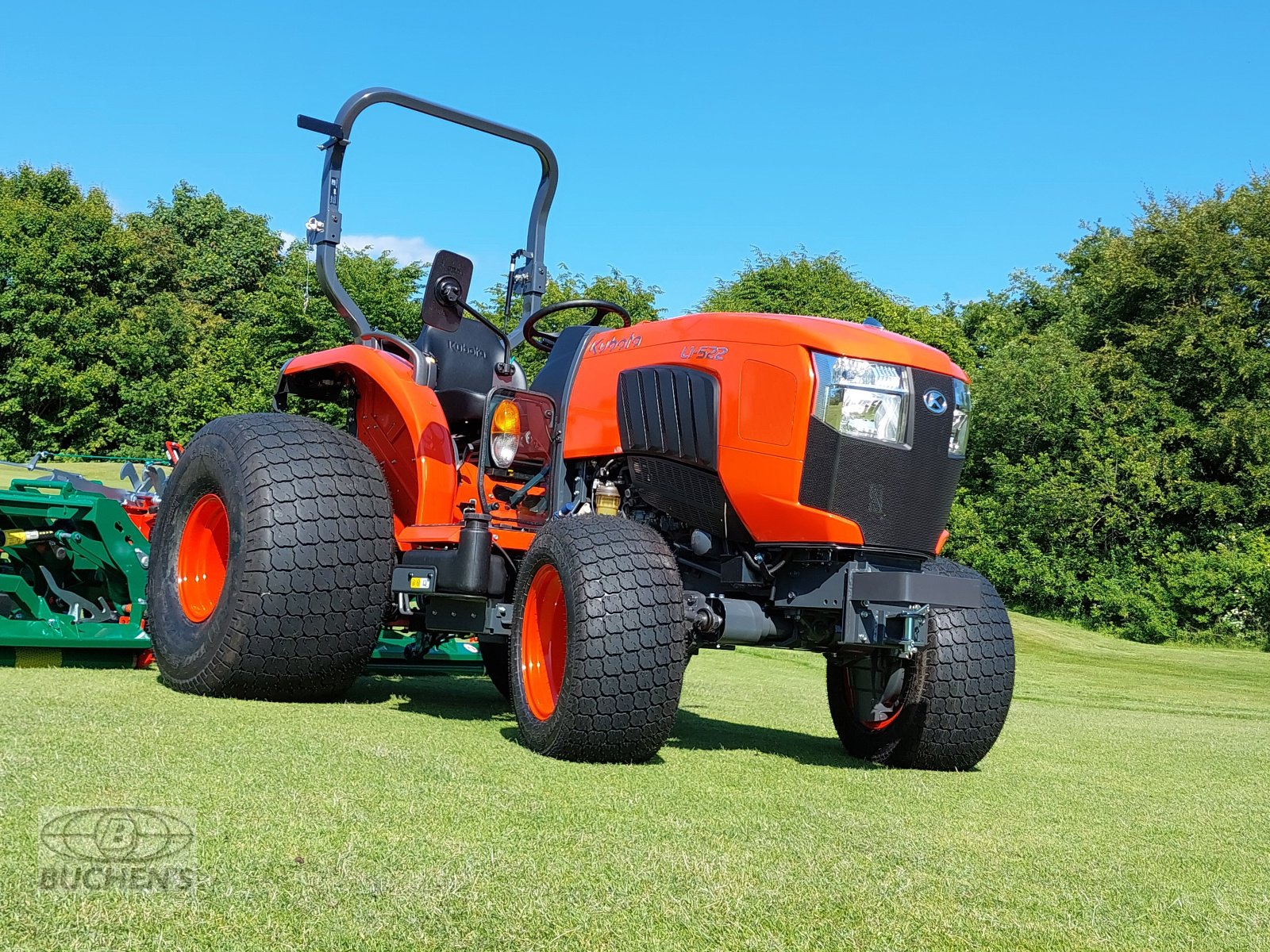 Kommunaltraktor des Typs Kubota L1-522 Turf, Neumaschine in Olpe (Bild 1)