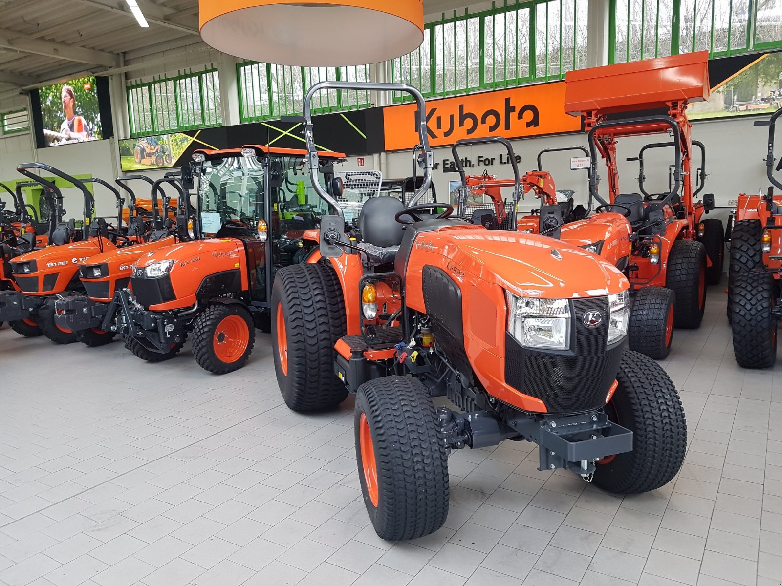 Kommunaltraktor des Typs Kubota L1-522, Neumaschine in Olpe (Bild 2)