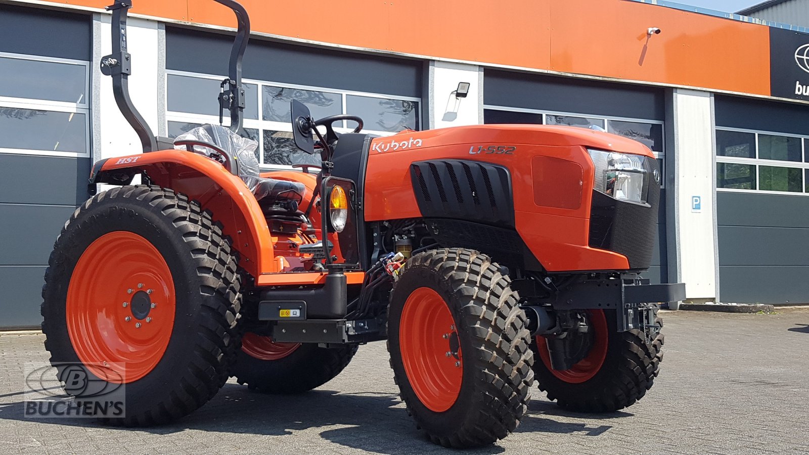 Kommunaltraktor des Typs Kubota L1-552 Hydrostat ab 0,99%, Neumaschine in Olpe (Bild 2)