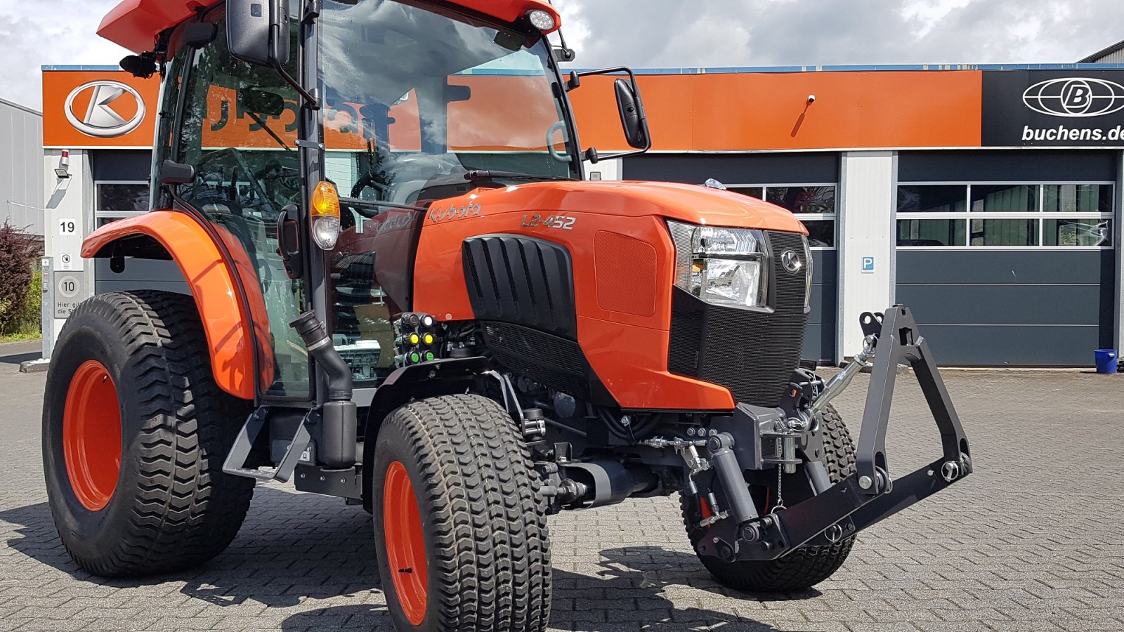 Kommunaltraktor типа Kubota L2-452 H CAB, Neumaschine в Olpe (Фотография 2)