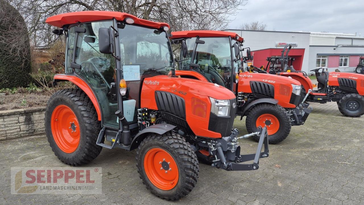 Kommunaltraktor des Typs Kubota L2-452 Winteraktion FH+FZ, Neumaschine in Groß-Umstadt (Bild 1)