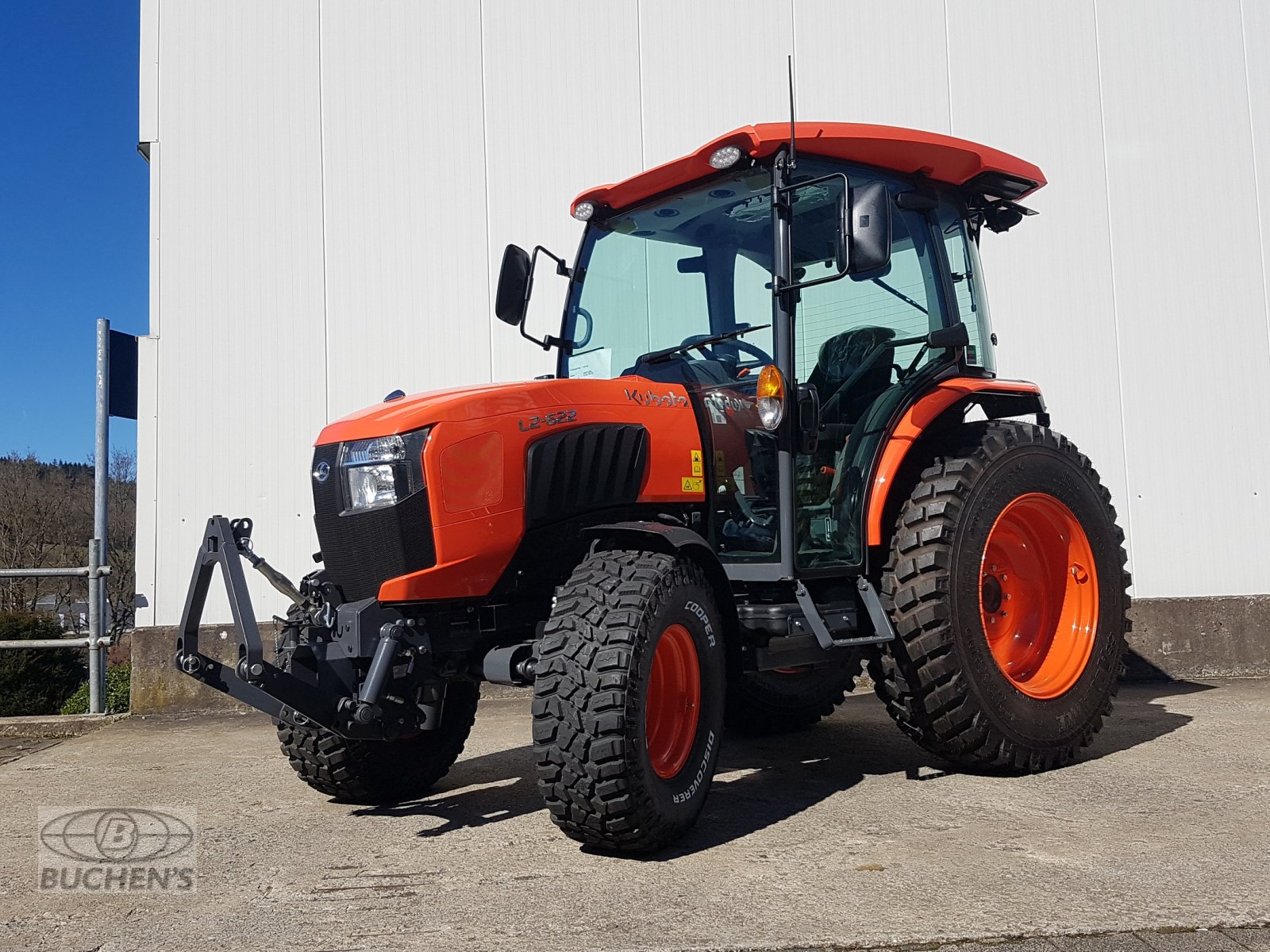 Kommunaltraktor des Typs Kubota L2-552 H CAB  Winterdienstpaket, Neumaschine in Olpe (Bild 6)