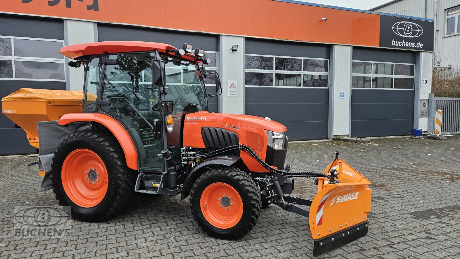 Kommunaltraktor des Typs Kubota L2-622 Winterdienst, Neumaschine in Olpe (Bild 4)