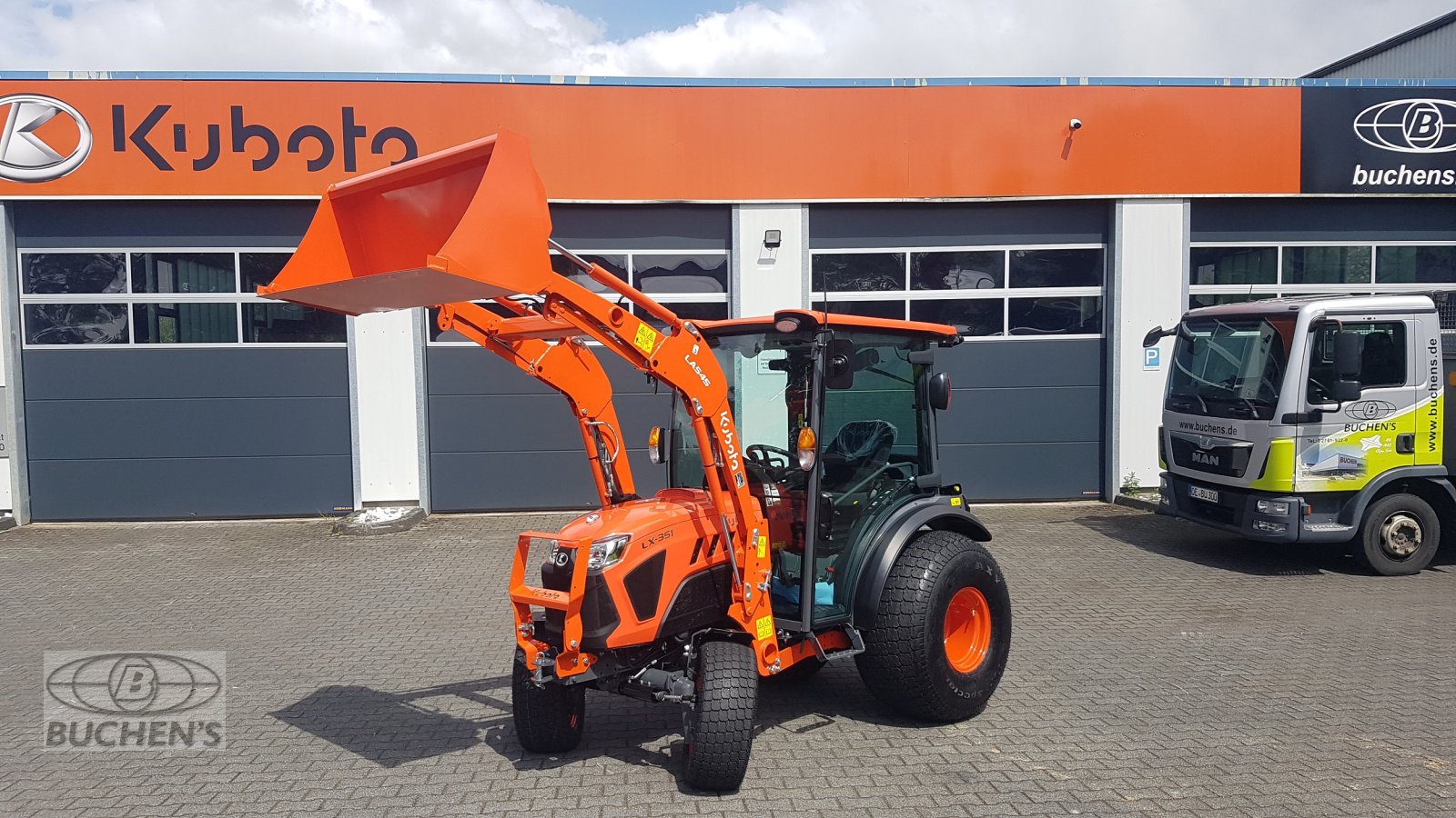 Kommunaltraktor tip Kubota LX351 CAB ab 0,99%, Neumaschine in Olpe (Poză 10)
