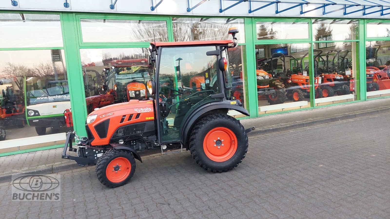 Kommunaltraktor от тип Kubota LX351 CAB, Neumaschine в Olpe (Снимка 4)