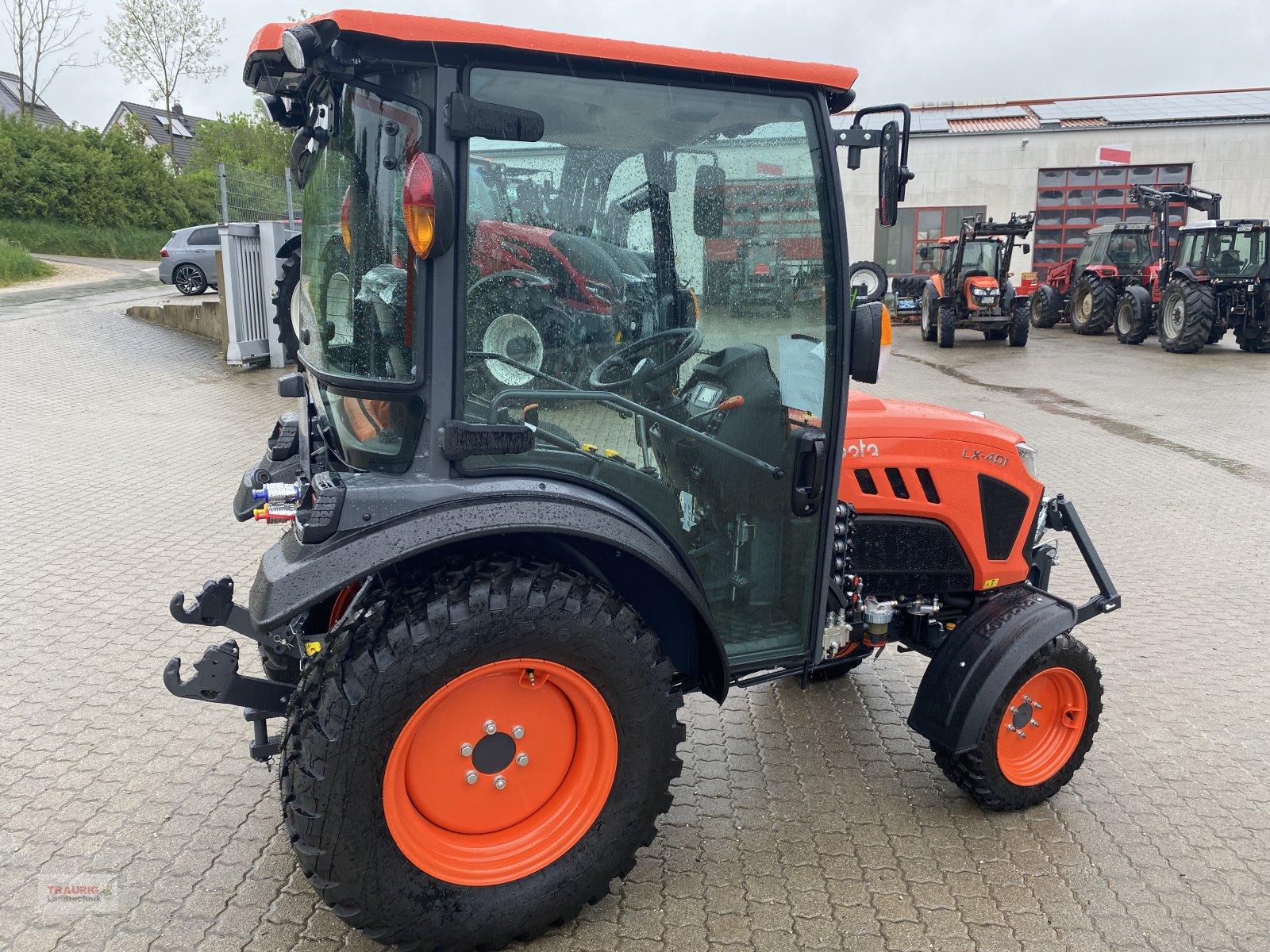 Kommunaltraktor des Typs Kubota LX401 CAB, Neumaschine in Mainburg/Wambach (Bild 8)