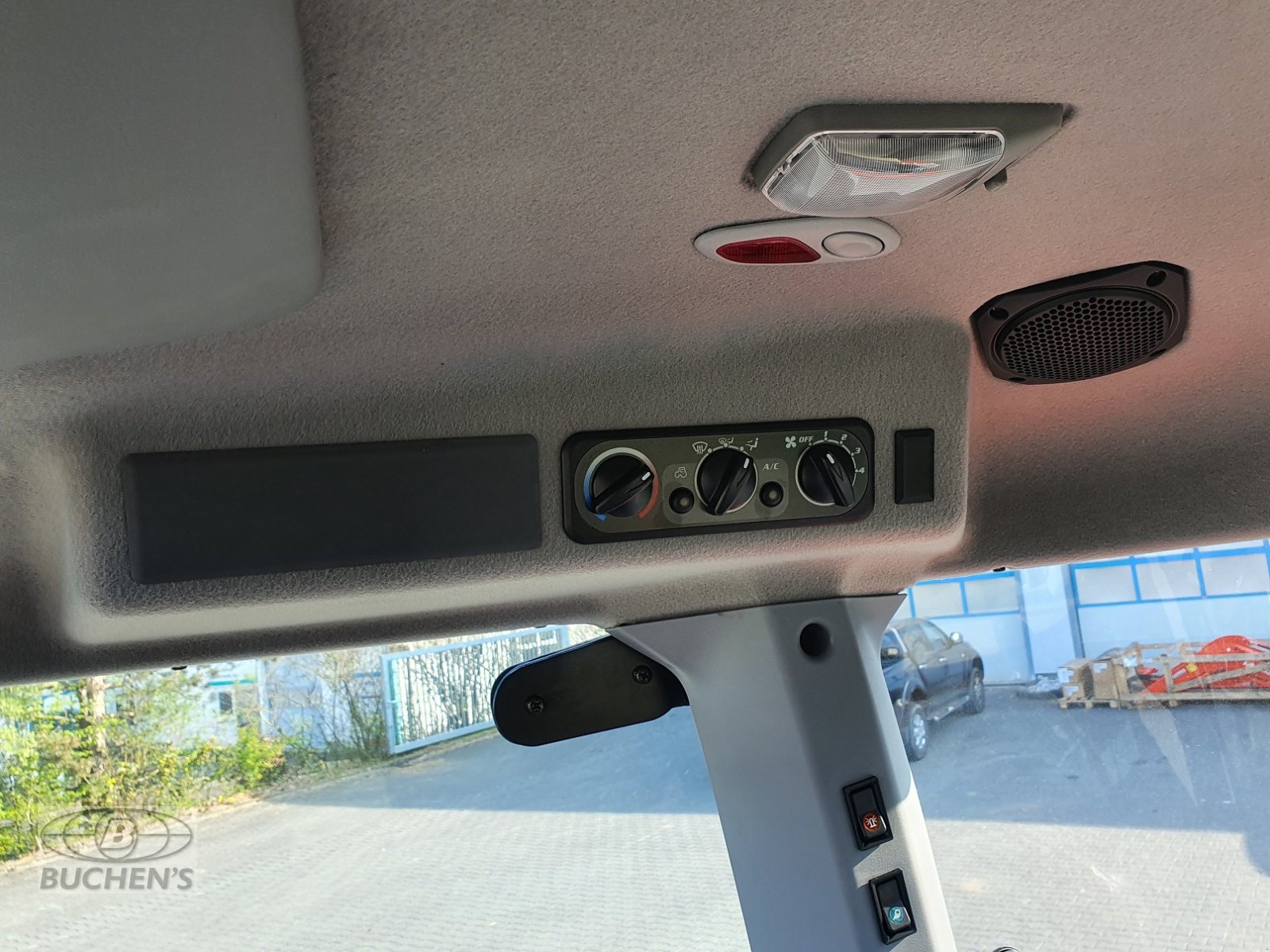 Kommunaltraktor del tipo Kubota M4-073 CAB 36x36, Neumaschine In Olpe (Immagine 13)