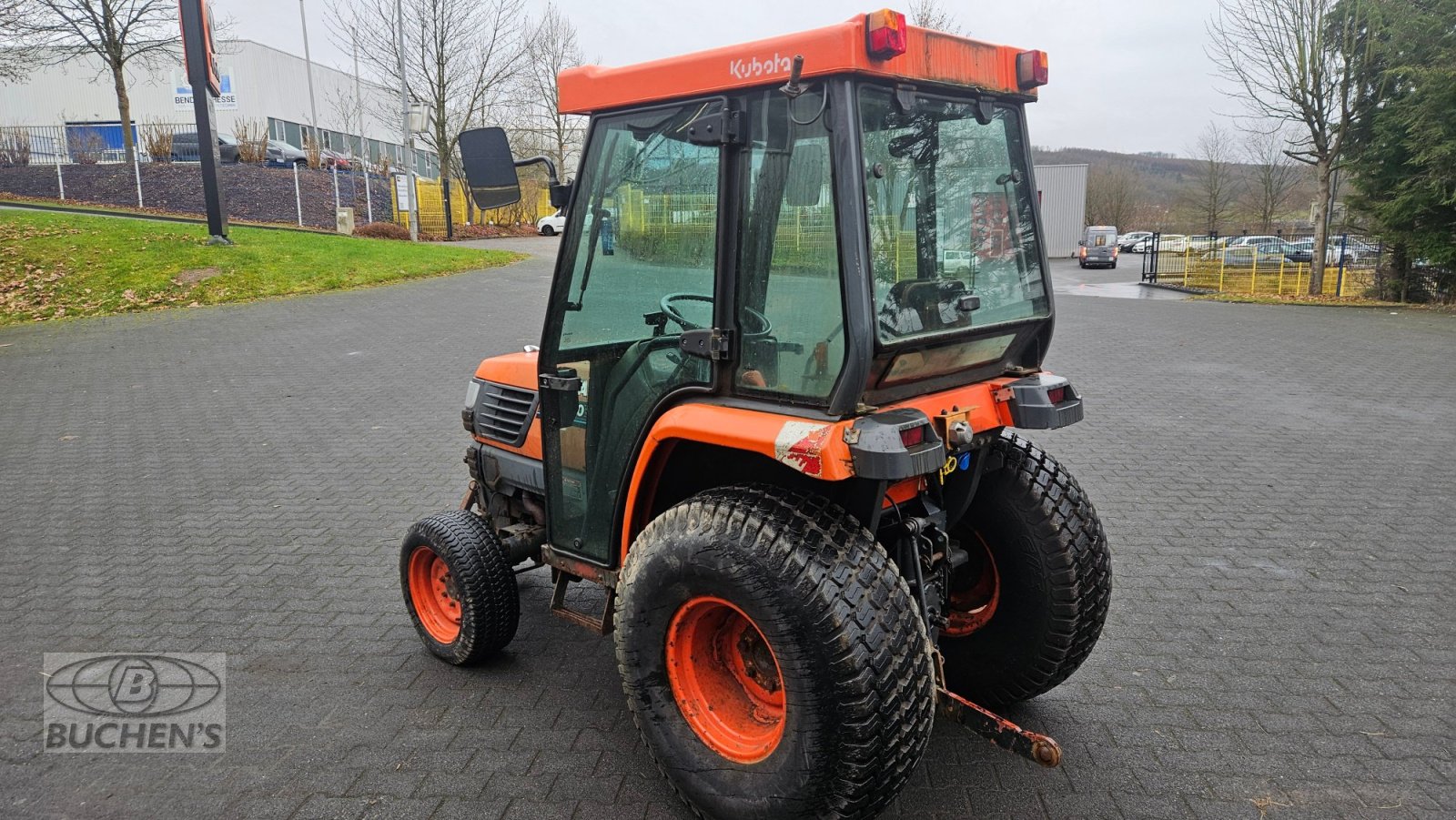 Kommunaltraktor des Typs Kubota STa-30, Gebrauchtmaschine in Olpe (Bild 11)
