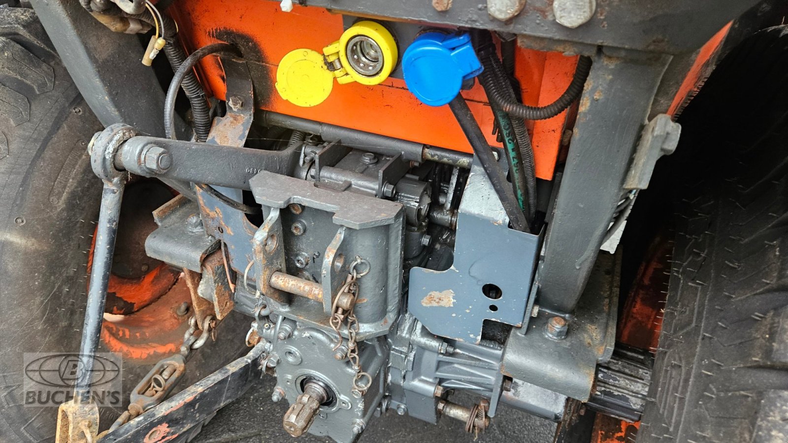Kommunaltraktor des Typs Kubota STa-30, Gebrauchtmaschine in Olpe (Bild 15)