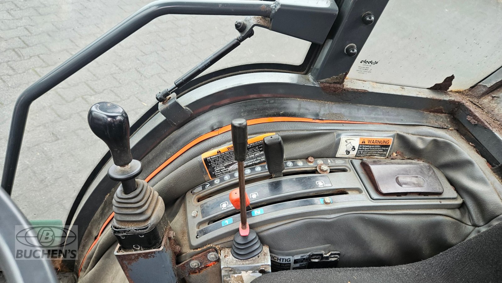 Kommunaltraktor des Typs Kubota STa-30, Gebrauchtmaschine in Olpe (Bild 17)