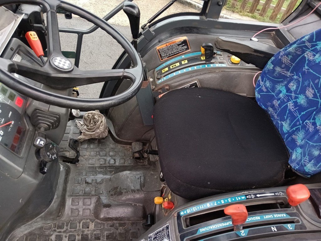 Kommunaltraktor от тип Kubota STV 40, Gebrauchtmaschine в Altendorf (Снимка 3)