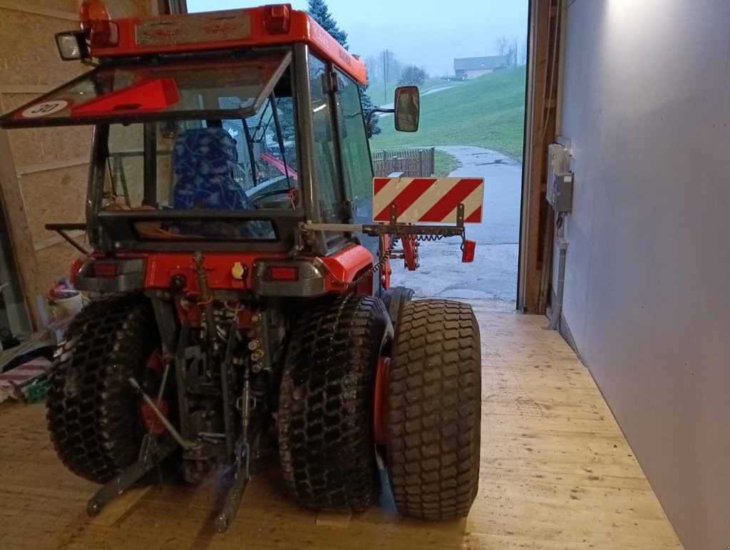Kommunaltraktor от тип Kubota STV 40, Gebrauchtmaschine в Altendorf (Снимка 2)