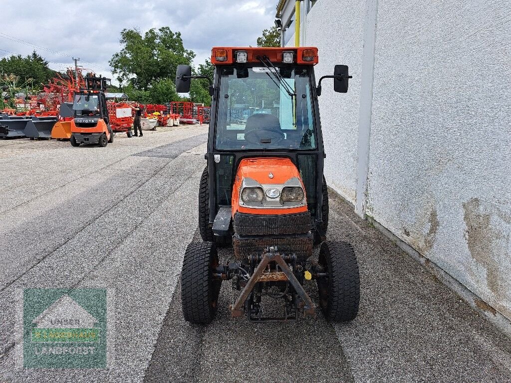 Kommunaltraktor des Typs Kubota STV 40, Gebrauchtmaschine in Kapfenberg (Bild 4)