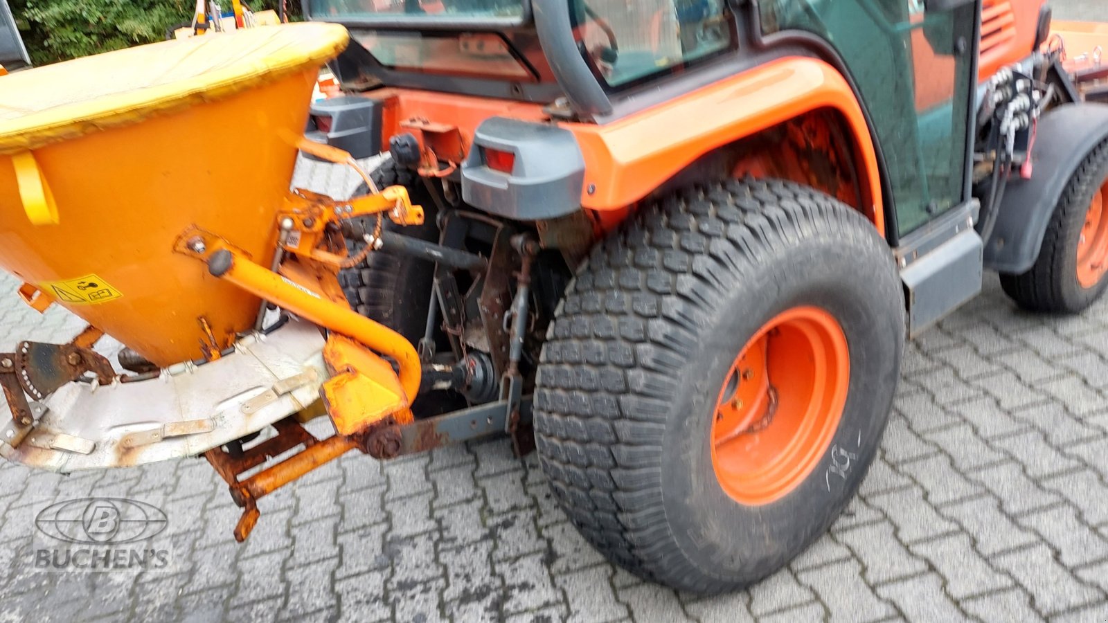 Kommunaltraktor des Typs Kubota STV32, Gebrauchtmaschine in Olpe (Bild 7)