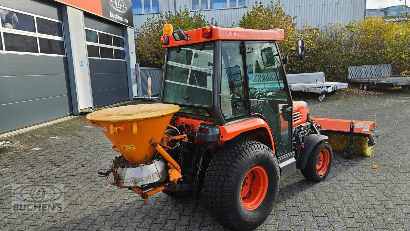 Kommunaltraktor des Typs Kubota STV32, Gebrauchtmaschine in Olpe (Bild 8)