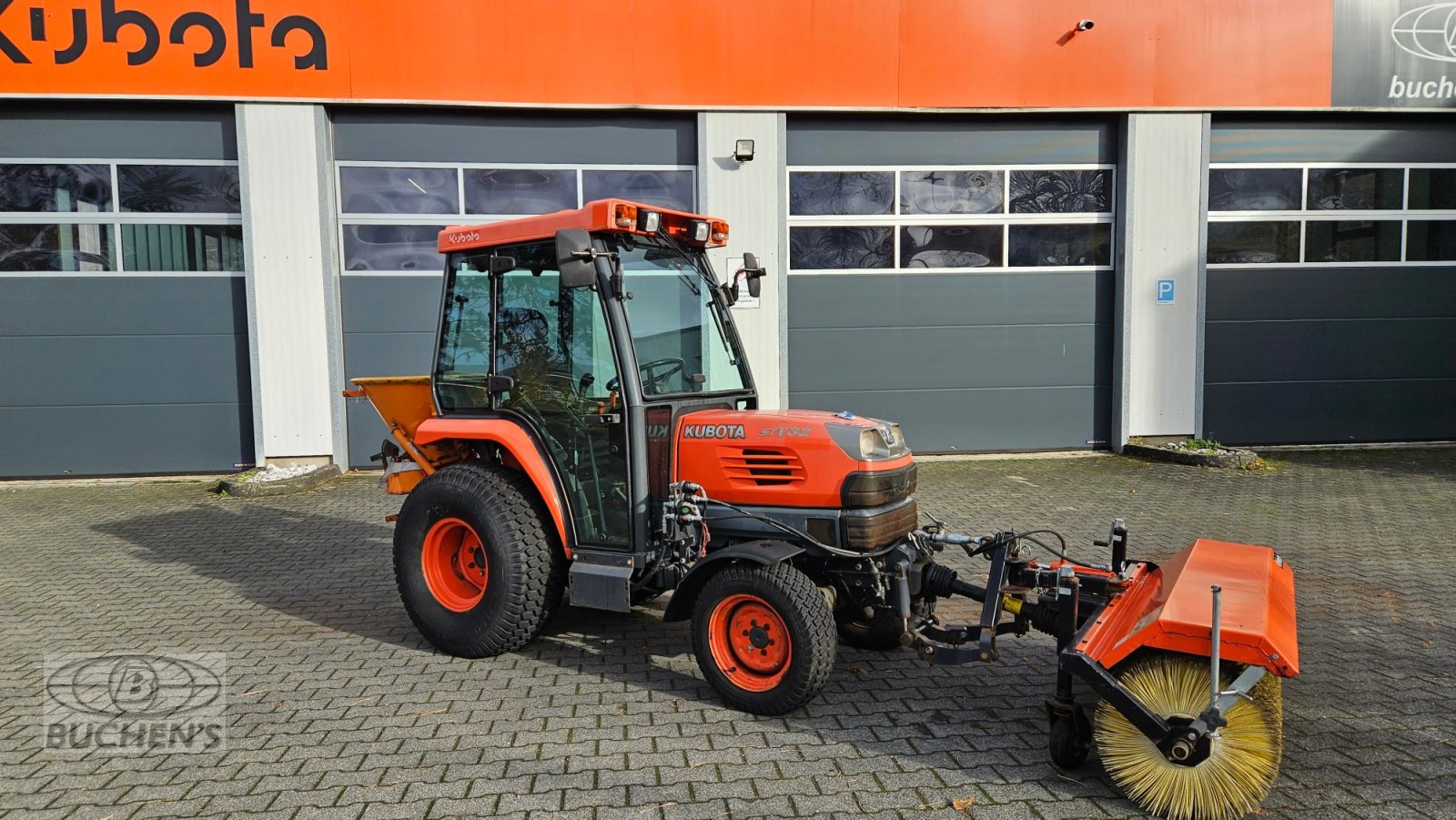 Kommunaltraktor des Typs Kubota STV32, Gebrauchtmaschine in Olpe (Bild 15)
