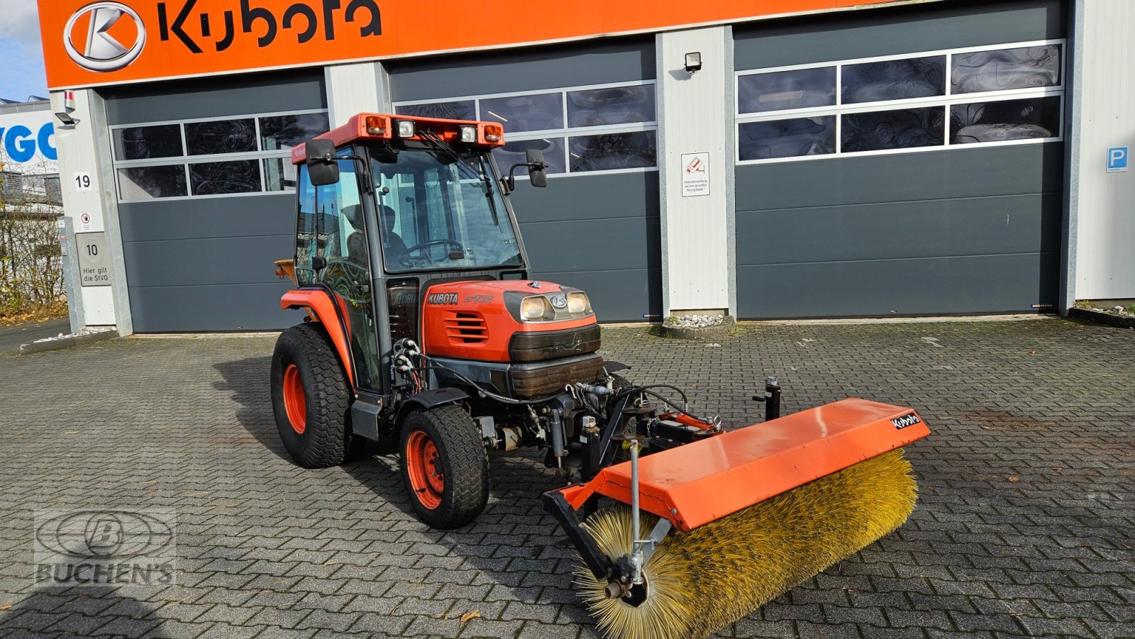 Kommunaltraktor des Typs Kubota STV32, Gebrauchtmaschine in Olpe (Bild 16)
