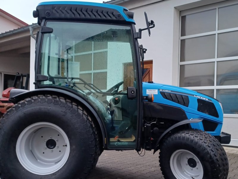 Kommunaltraktor des Typs Landini 2-050, Neumaschine in Au/Hallertau (Bild 1)