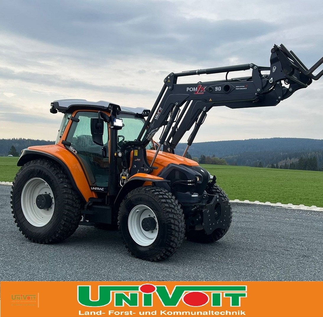 Kommunaltraktor des Typs Lindner Lintrac 130 mit Rasco Schneepflug Rasco Streuer Rasco Auslegemulcher, Neumaschine in Warmensteinach (Bild 17)