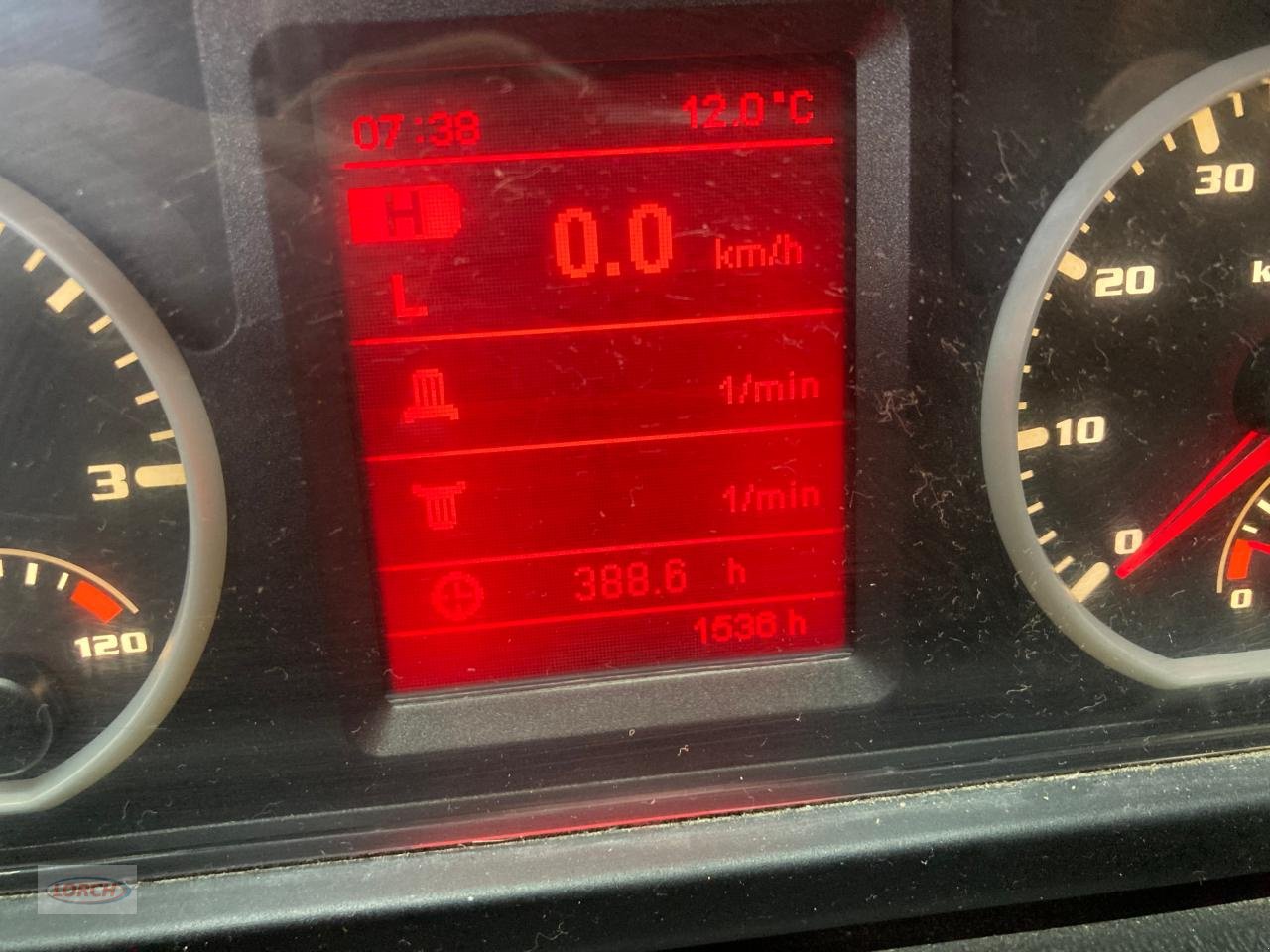 Kommunaltraktor van het type Lindner Unitrac 102  SE 6, Gebrauchtmaschine in Trochtelfingen (Foto 8)