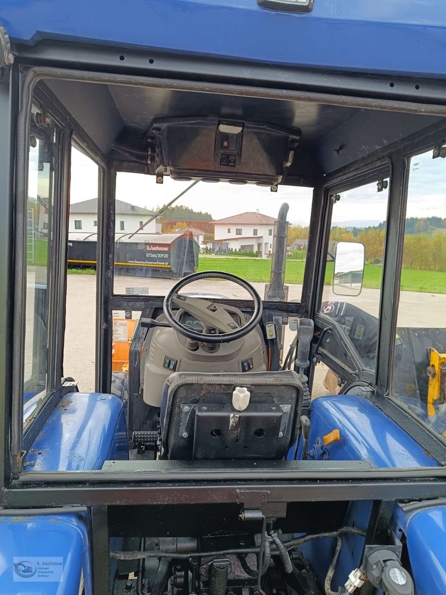 Kommunaltraktor typu LOVOL Foton 254 N Winterdiensttraktor mit Vollkabine,, Gebrauchtmaschine v Dimbach (Obrázek 13)