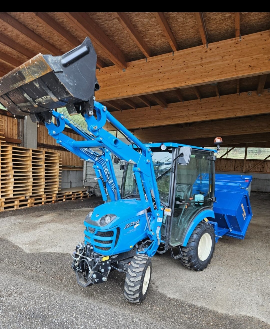 Kommunaltraktor typu LS Tractor J27 HST, Gebrauchtmaschine v KIRCHBERG OB DER DONAU (Obrázek 1)